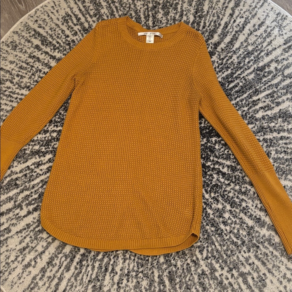 Mustard yellow sweater - Picture 4 of 5